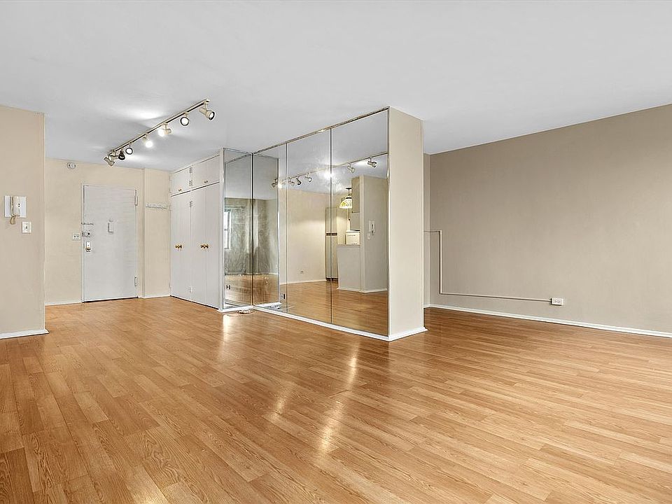 1st image of 87-15 165th St APT 4B