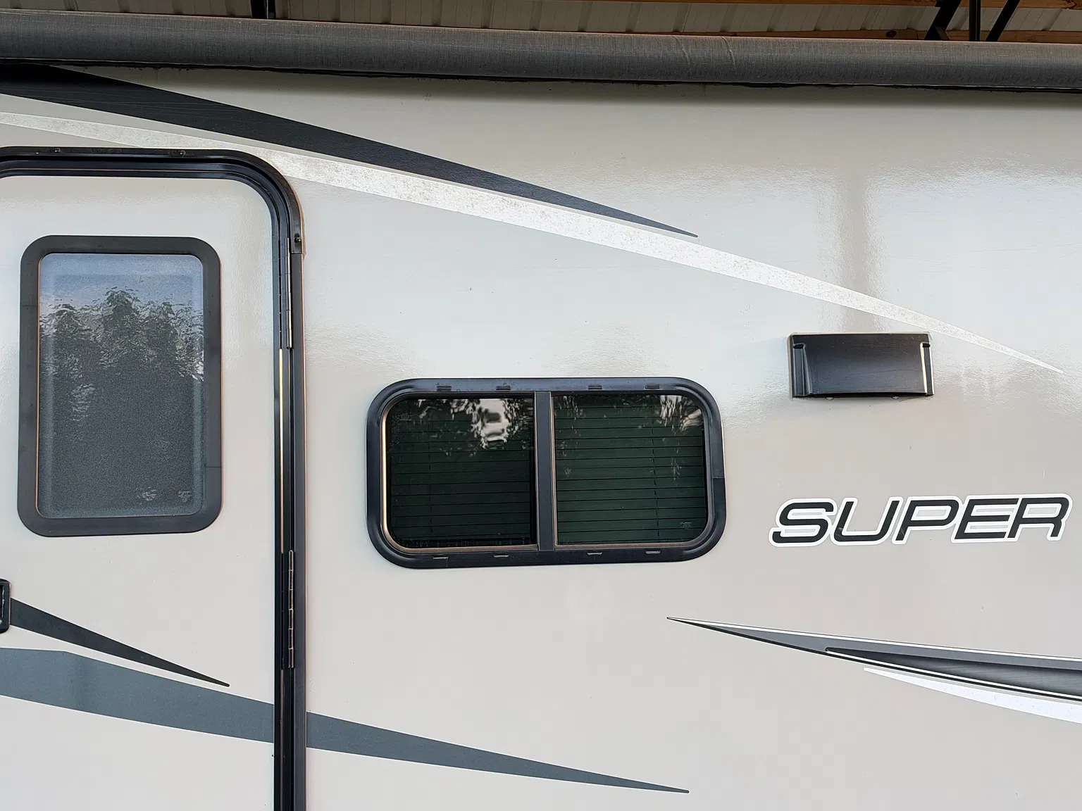 Cozy 2022 Jayco Starcraft RV Stay Holly Springs — Photo 4