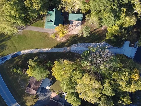 3rd image of 656 Jefferson Vly