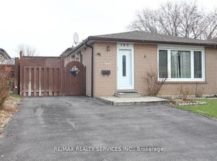 185 Earnscliffe Cir E, Brampton, ON L6T 2B6