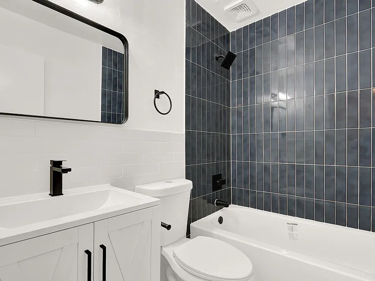 2701 Avenue E #15 — Photo 4