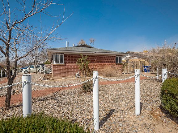 3rd image of 737 San Pedro Dr SE