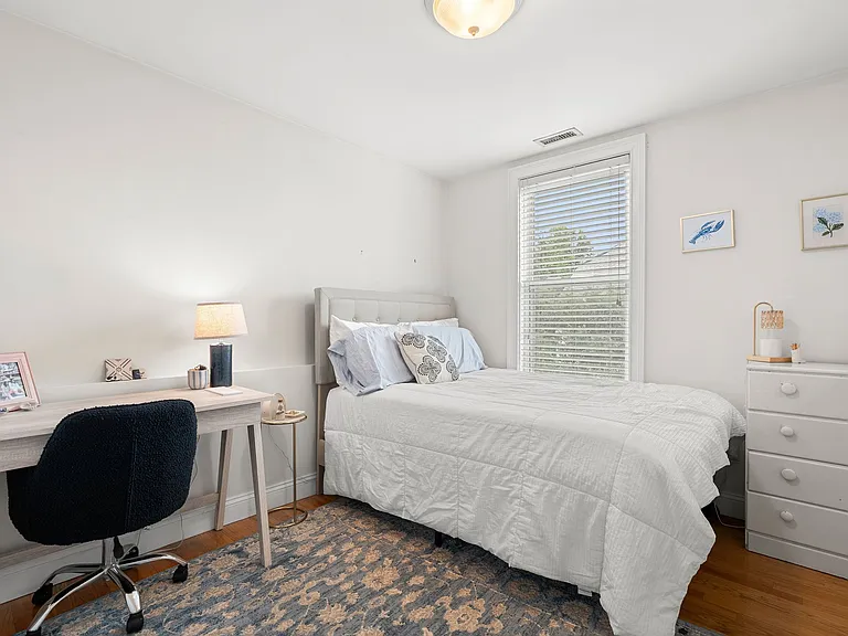 87 M St #3 — Photo 12