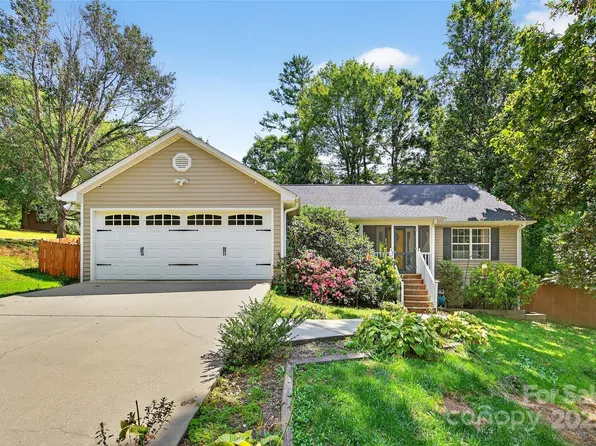 52 Grey Haven Dr, Mills River, NC 28759