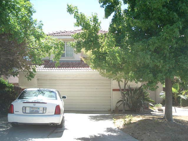 1st image of 1025 Peacock Ct