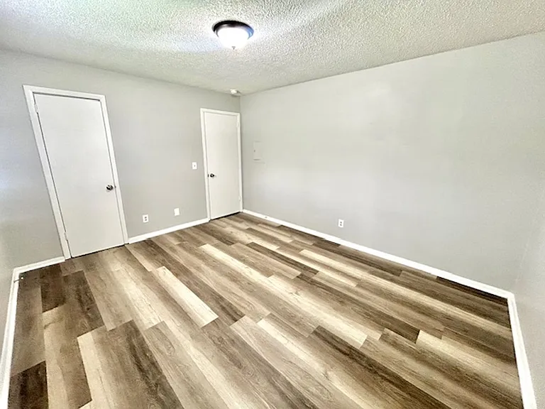 4523 Foster Ave SW — Photo 25