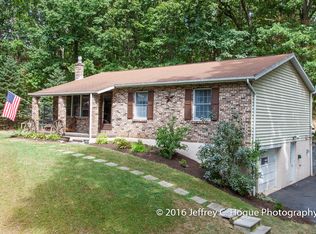 905 Golf Course Rd, Birdsboro, PA 19508