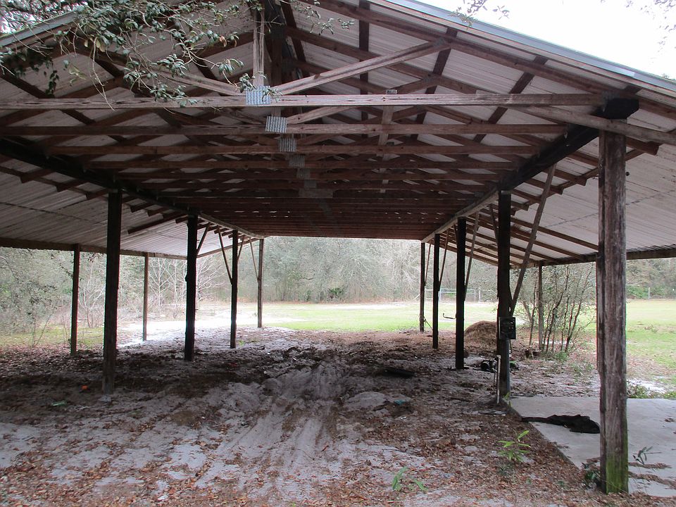 2nd image of 885 NE 756th St
