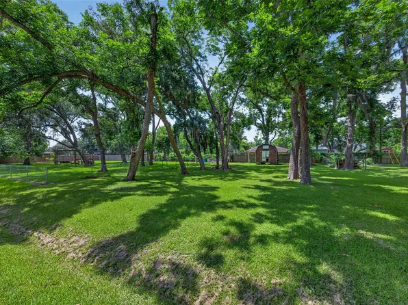0 Humble Dr, West Columbia, TX 77486