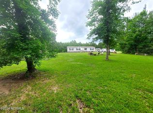 3599 Fennell Town Rd, Rocky Point, NC 28457