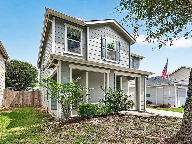 3519 Fuller Bluff Dr — Photo 2