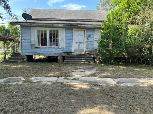 203 W 10th Ave, Lumberton, MS 39455