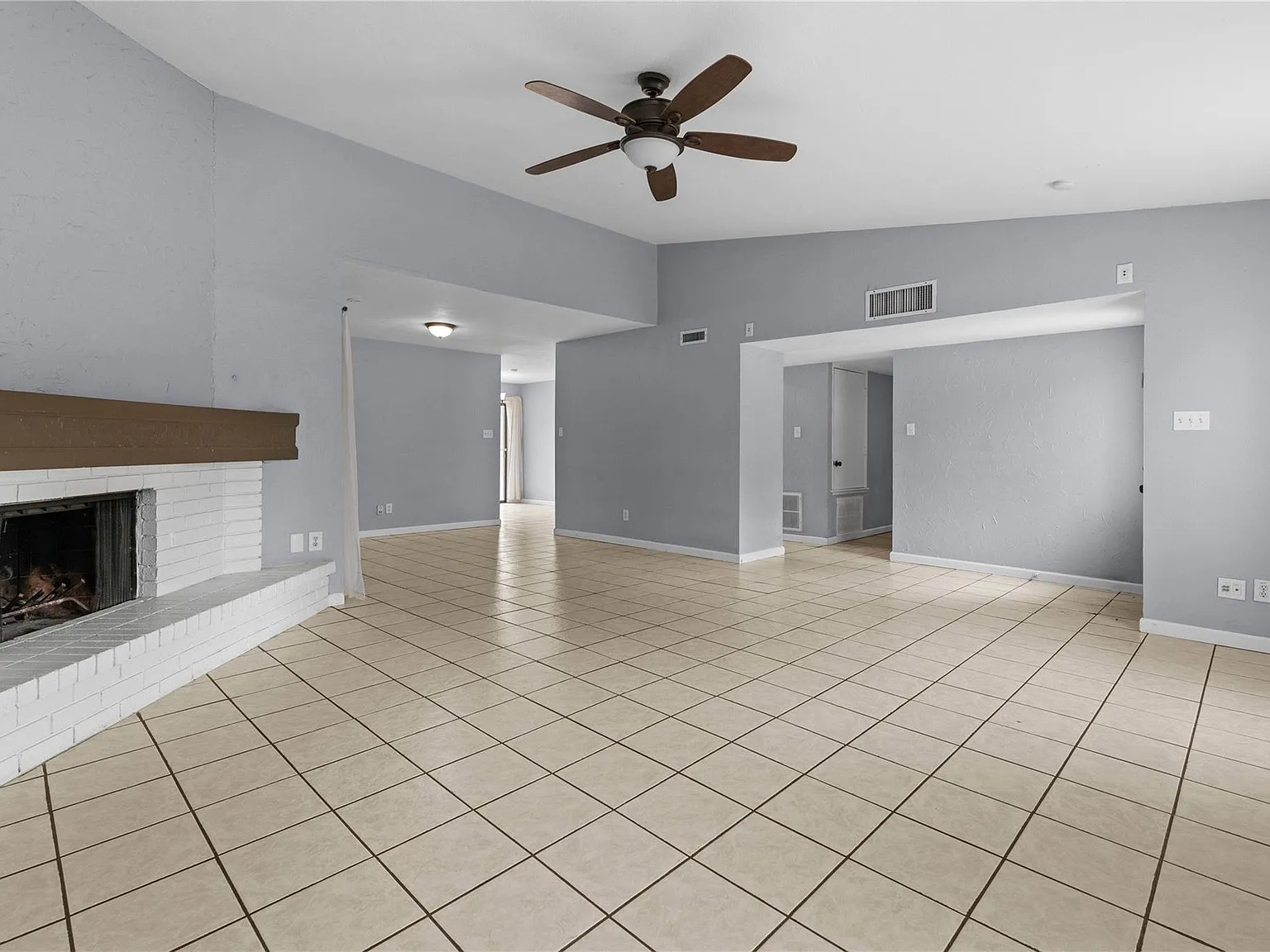 3 bed, 1521 sqft, $2,250 — Photo 2