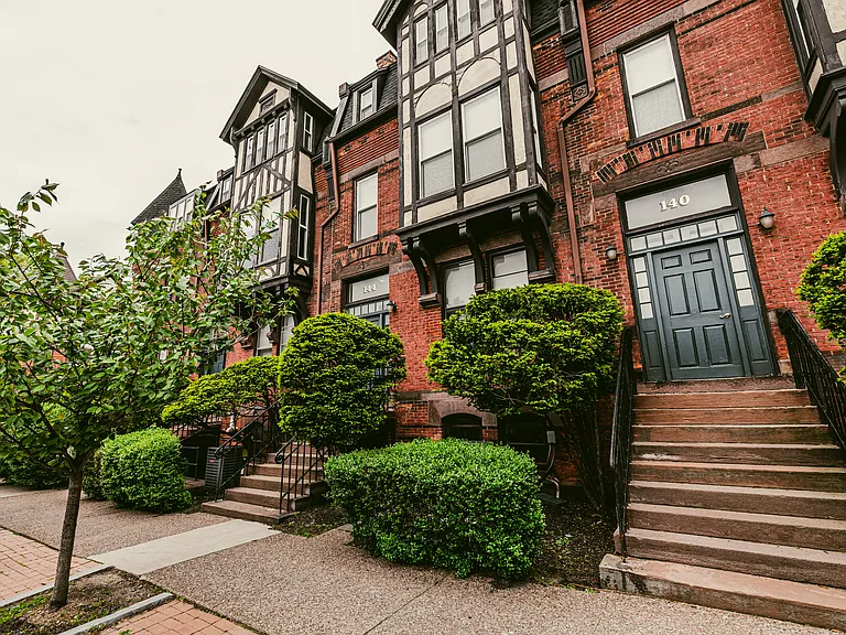 130 Gibbs St #3 — Photo 24