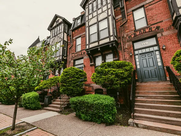 148 Gibbs St APT 1, Rochester, NY 14605