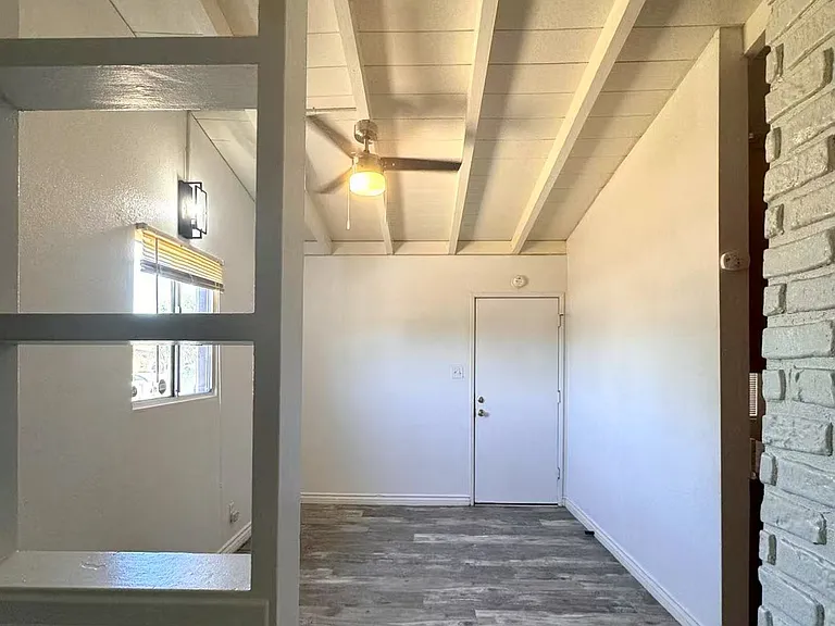25189 Gentian Ave — Photo 7