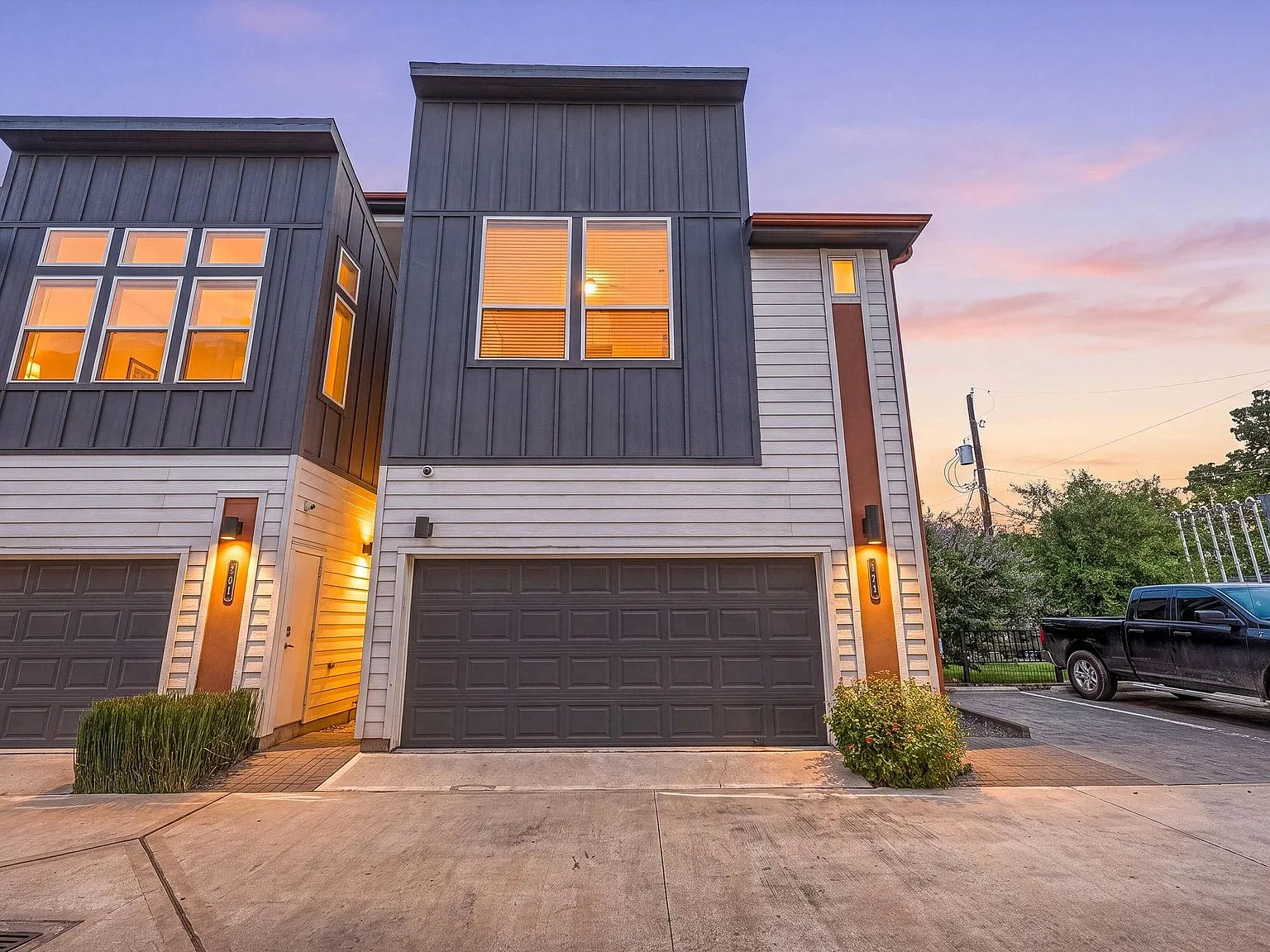 3 bed, 2.5 bath, 1356 sqft, $2,300 — Photo 1