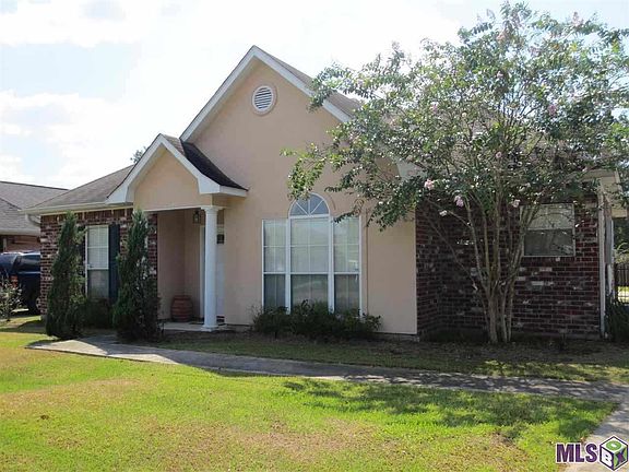 2nd image of 14497 Whispering Oaks Dr
