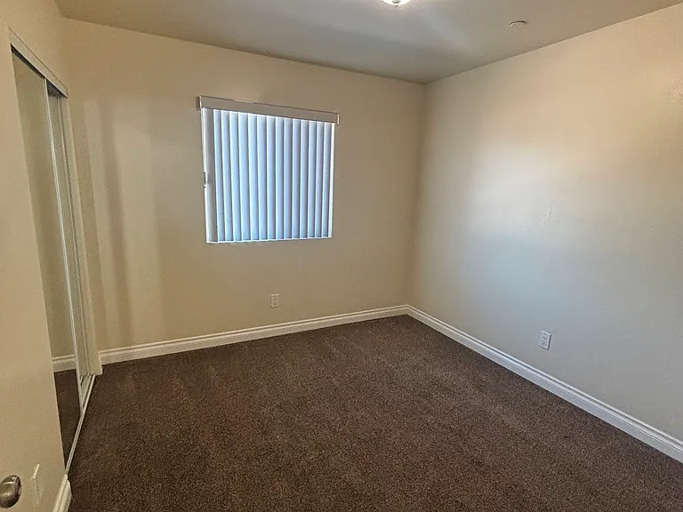 347 E 118th Pl — Photo 16