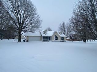 114 N Double Springs Rd, Fayetteville, AR 72730