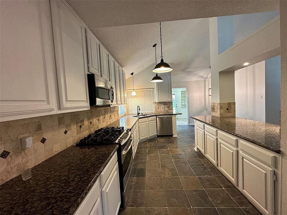 1st image of 2223 Greencove Ln