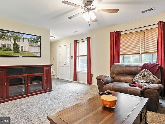 2nd image of 4040 Broadbill Cir