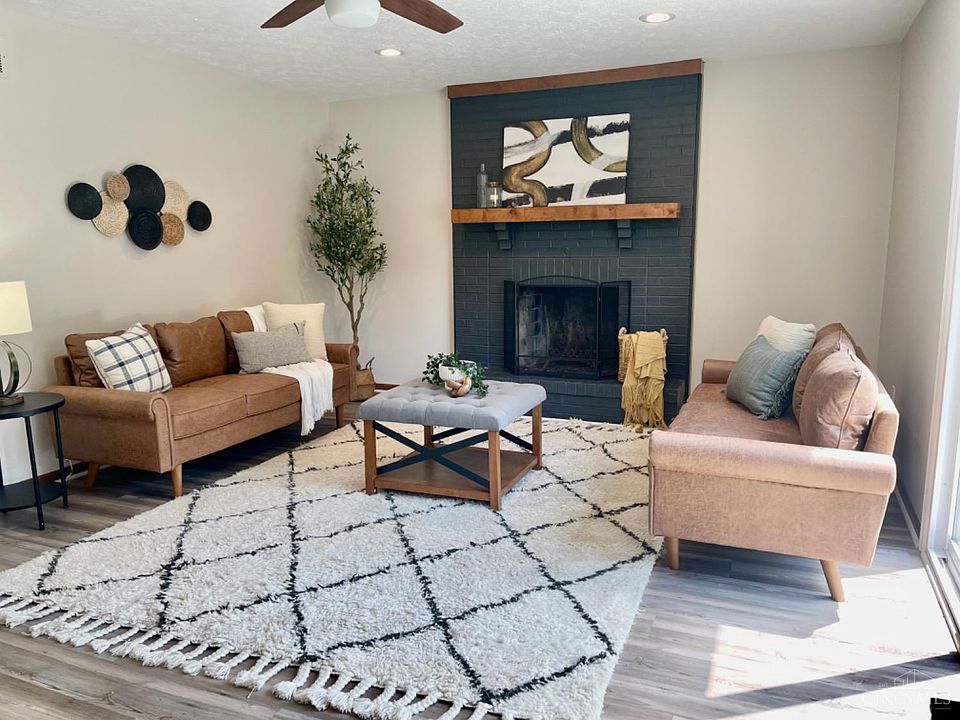 1st image of 7585 Newkirk Dr