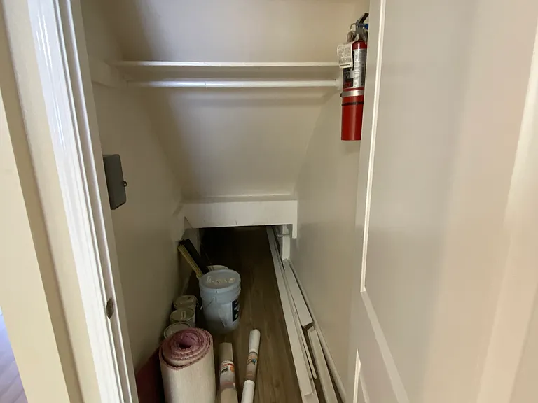 Shannon Dr — Photo 43