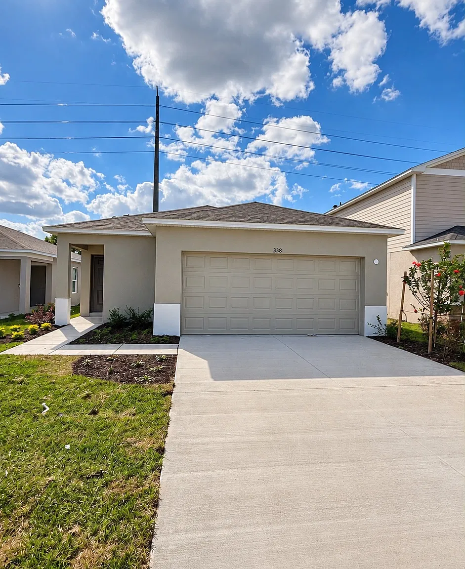 3 bed, 1603 sqft, $2,100 — Photo 1