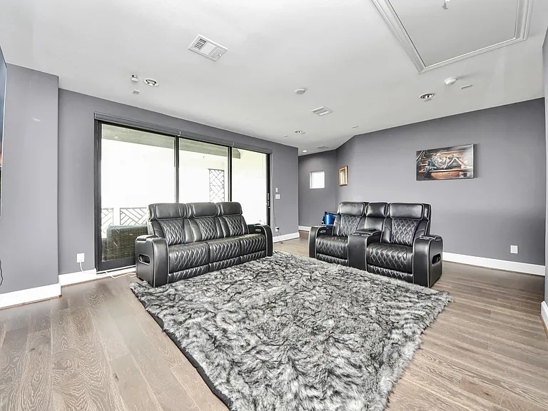 8724 Oak Kolbe Ln — Photo 44