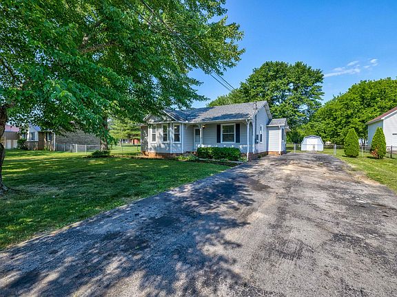 3rd image of 5519 Jernigan Ln