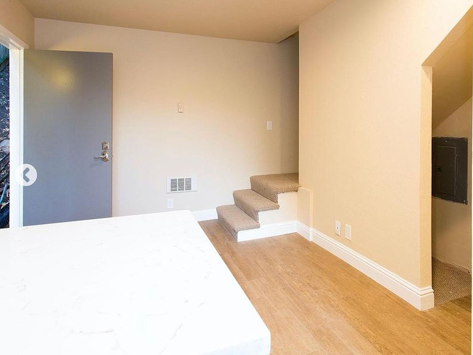2nd image of 679 Magnolia Ave Unit A