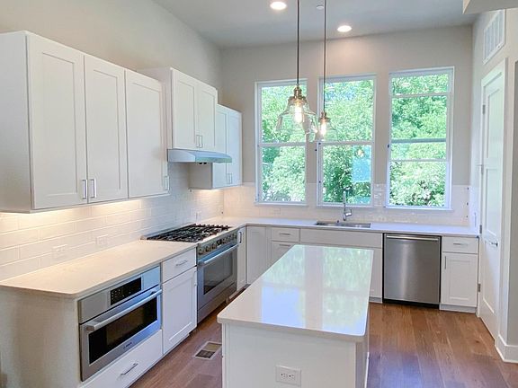 5th image of 3500 Harmon Ave #4