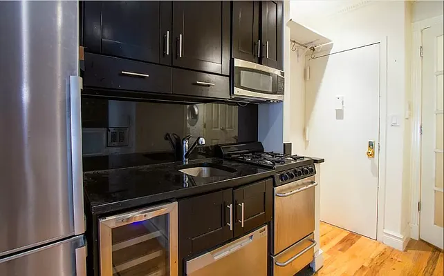 Rented by REAL New York | media 21