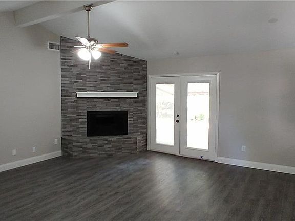 4th image of 1100 Providence Ct