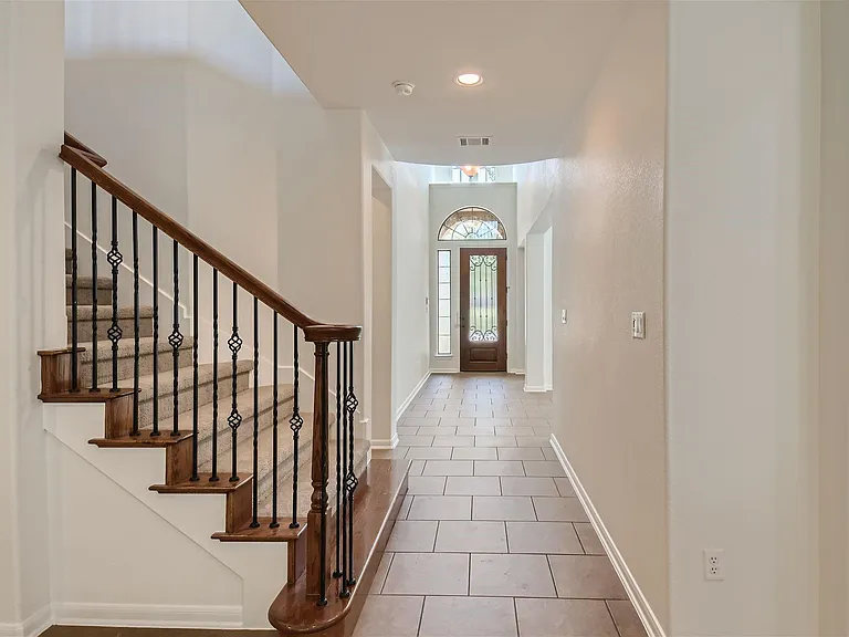 12609 Calistoga Way — Photo 8