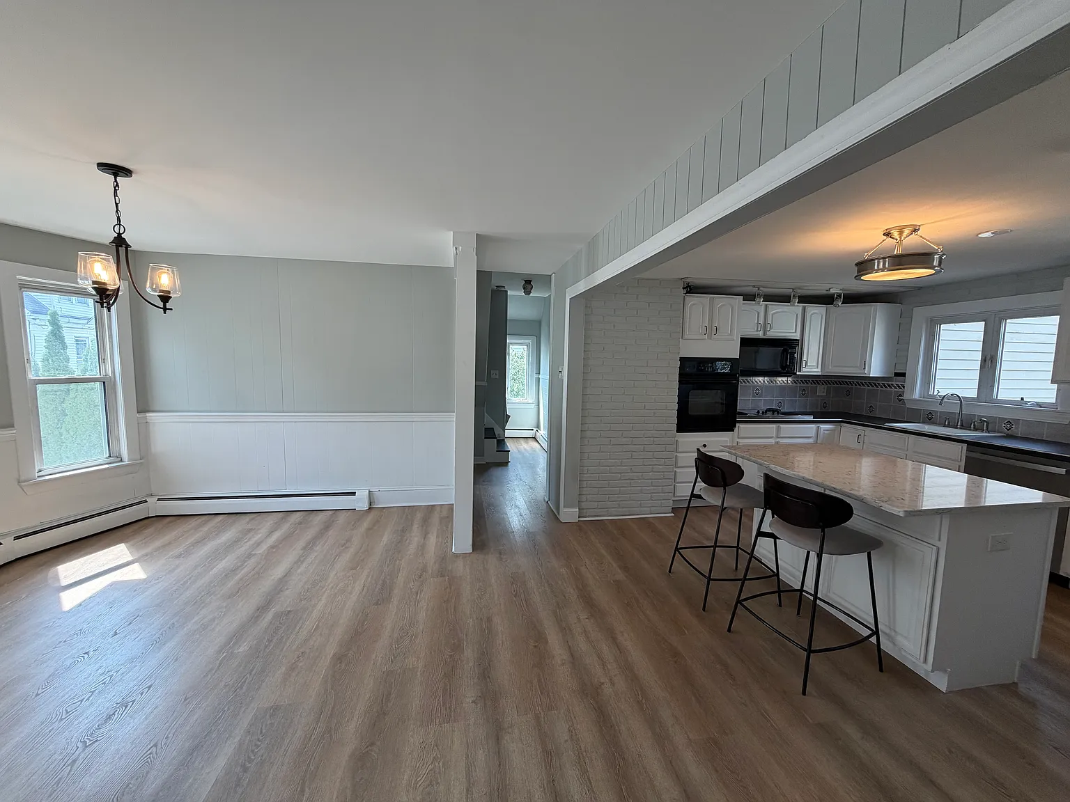 3 bed, 1600 sqft, $3,100 — Photo 3