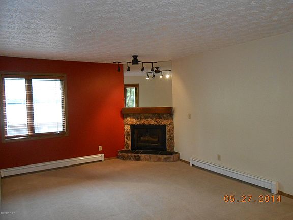 2nd image of 301 Krane Dr Unit 6