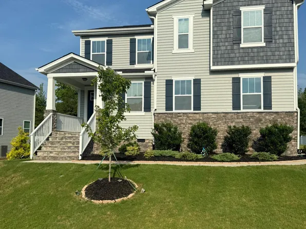 351 Fast Pitch Ln, Four Oaks, NC 27524