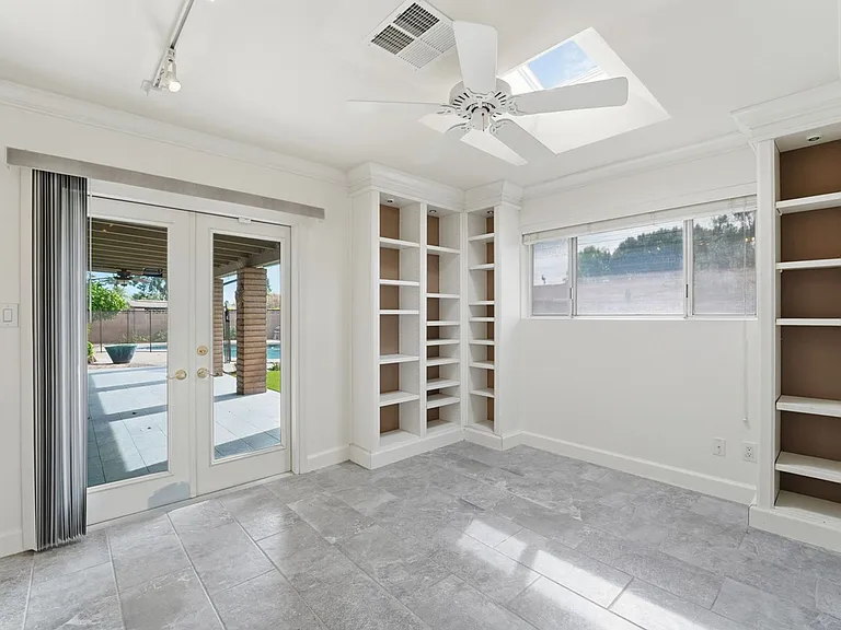2051 E Hermosa Dr — Photo 26