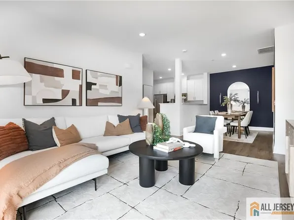 2107 Prince Hall Dr, Pennington, NJ 08534