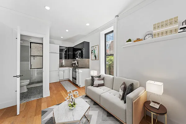 Rented by Vector New York, LLC | media 10