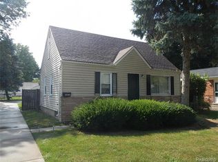 18975 Milburn St, Livonia, MI 48152