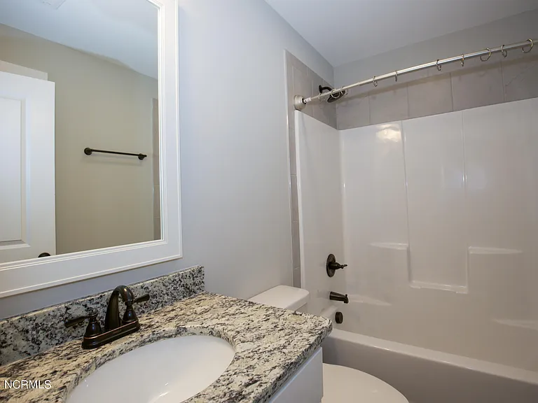 1021 Juniper Lake Rd — Photo 32