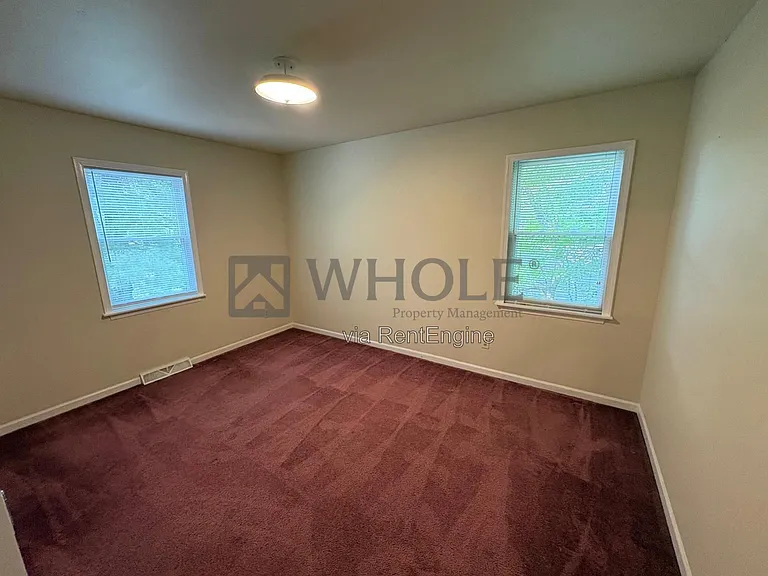 386 Wildwood Ct — Photo 9