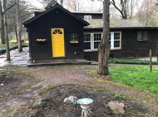 50 Meadowbrook Ln, New Windsor, NY 12553