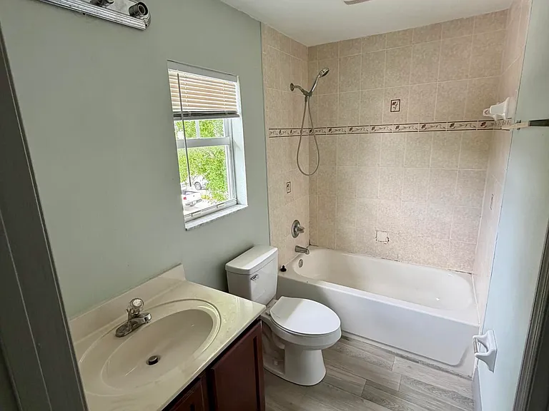 915 Twisting Branch Ct — Photo 25