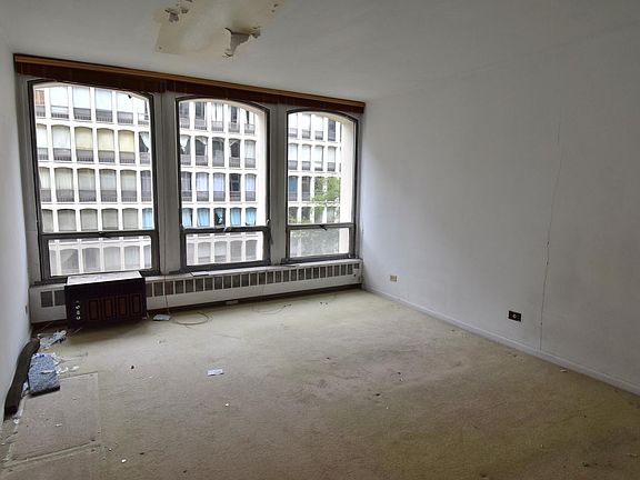 5th image of 1400 E 55th St #405S