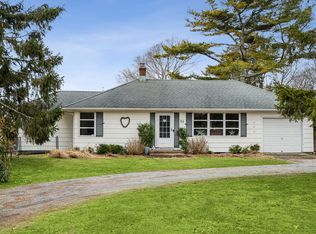 84 Evergreen Ave, East Moriches, NY
