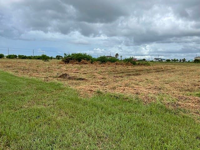 2nd image of 1236 Highway 87